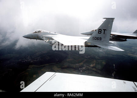 1977 - un côté gauche air-air à vue d'un avion F-15 Eagle, à partir de la 36e Escadre de chasse tactique. Banque D'Images