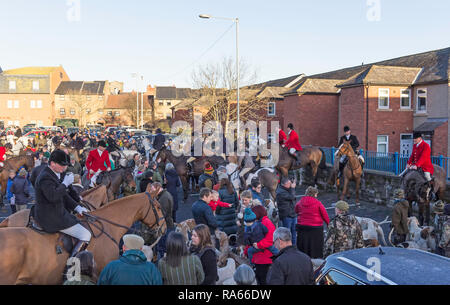 Morpeth, Northumberland, Angleterre. 1er janvier 2019. L'Eleuthera Hunt qui date de 1818 se réunit pour leur première sortie de l'année. Crédit : Joseph Gaul/Alamy Live News Banque D'Images