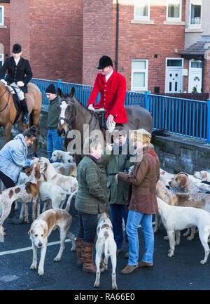 Morpeth, Northumberland, Angleterre. 1er janvier 2019. L'Eleuthera Hunt qui date de 1818 se réunit pour leur première sortie de l'année. Crédit : Joseph Gaul/Alamy Live News Banque D'Images