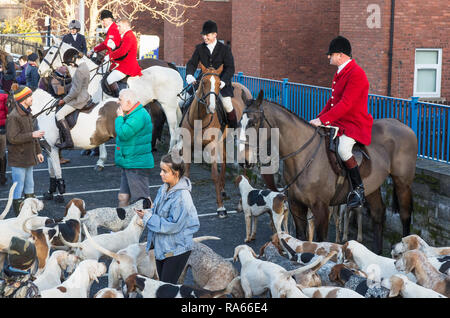 Morpeth, Northumberland, Angleterre. 1er janvier 2019. L'Eleuthera Hunt qui date de 1818 se réunit pour leur première sortie de l'année. Crédit : Joseph Gaul/Alamy Live News Banque D'Images