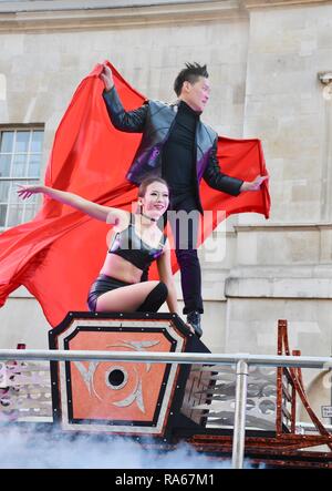 Andrew Lee Illusionniste et mentaliste,Londres,le défilé du Nouvel An,Whitehall,London.UK Banque D'Images