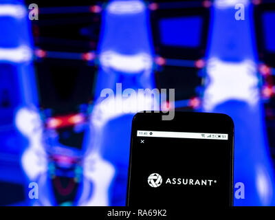 Kiev, Ukraine. 1er janvier 2019. Logo de l'entreprise d'assurance Assurant-vu affichée sur un téléphone intelligent. Crédit : Igor Golovniov SOPA/Images/ZUMA/Alamy Fil Live News Banque D'Images