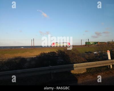 Nyborg, Danemark. 2 Jan 2019. Lieux d'un accident collision de trains sur un pont près de Nyborg, Danemark. Six personnes ont été tuées et 16 autres blessées dans un accident de train sur un pont reliant deux des principales îles du Danemark le mercredi matin, selon des rapports de la télévision suédoise. Une bâche sur un train de marchandises a été soufflée par un vent fort et frappé un train de voyageurs à grande vitesse dans une autre direction Pont de la Grande Ceinture, lui demandant de se coup de frein. Source : Xinhua/Alamy Live News Banque D'Images