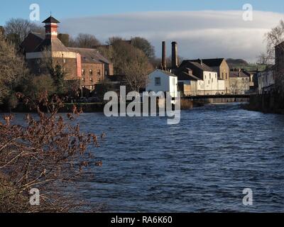 La Brasserie Jennings au confluent des rivières Derwent et Cocker, Cockermouth, Cumbria, Angleterre, Royaume-Uni Banque D'Images