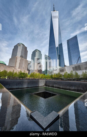 Piscine du sud, 9/11 Memorial, Manhattan New York USA Banque D'Images
