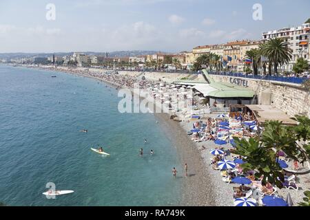 Plage, Nice, Alpes-Maritimes, Provence-Alpes-Côte d'Azur, France Banque D'Images