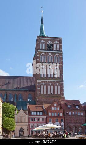 Nikolai Church, Alter Markt, Stralsund, Mecklembourg-Poméranie-Occidentale, Allemagne Banque D'Images