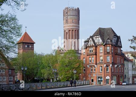 Ratsmühle Moulin, Château d'eau, Lunebourg, Basse-Saxe, Allemagne Banque D'Images