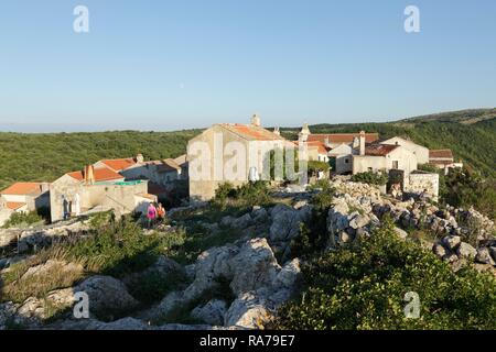 L'ancien nid des Pirates, Lubenice, île de Cres, golf de Kvarner, Croatie Banque D'Images