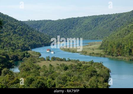 Excursion en bateau de Skradin du Parc National de la Krka, Dalmatie, Croatie Banque D'Images