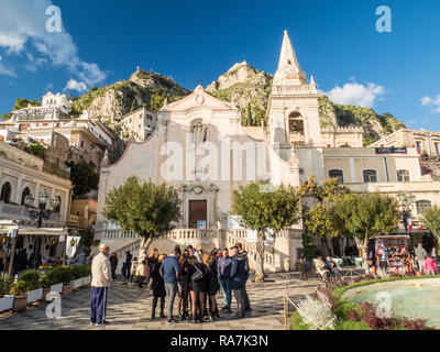 L'église baroque de San Giuseppe (St. Joseph) dans la ville de Taormina, province de Messine, Sicile, Italie. Banque D'Images