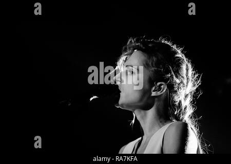 Le chanteur et compositeur Agnes Obel effectue un concert live à Falconer Salen à Copenhague. Le Danemark, 06/11 2016. À l'exception du Danemark Banque D'Images