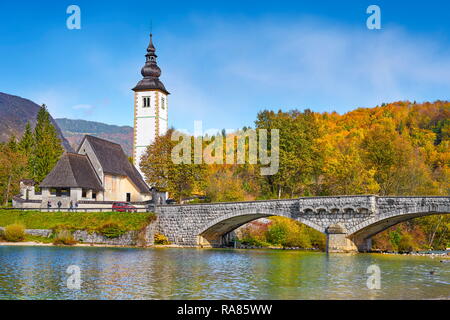 Stara Fuzina Village, lac de Bohinj, Alpes Juliennes, en Slovénie Banque D'Images