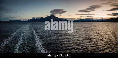 À bord de l'express côtier Hurtigruten, la Norvège. Banque D'Images