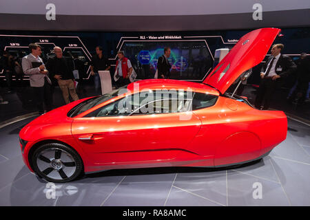 Francfort, Allemagne - Sep 13, 2013 : Volkswagen XL1 présenté à la voiture auto IAA de Francfort. Banque D'Images