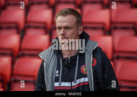 1er janvier 2019, la Vallée, Charlton, Angleterre ; l'EFL de la Ligue 1, Charlton vs Walsall ; Dean Keates manager de Walsall Crédit : Phil Westlake/News Images images Ligue de football anglais sont soumis à licence DataCo Banque D'Images