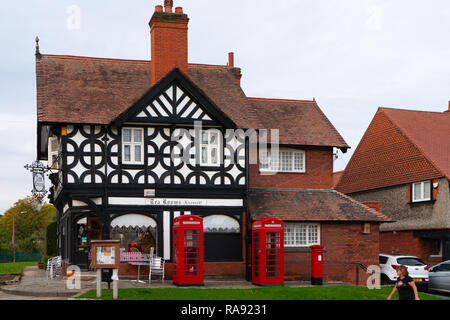Les salons de thé, dans la région de Port Sunlight Village, sur le Wirral. Image prise en octobre 2018. Banque D'Images