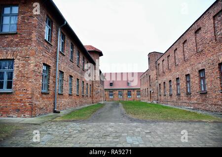 OSWIECIM, POLOGNE - Décembre 07, 2018 : Auschwitz I Holocaust Memorial Museum. Auschwitz I est le principal camp de concentration et d'extermination nazis camp Banque D'Images