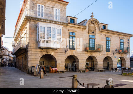 Baiona, Espanha - Mai 03, 2018 : l'un des nombreux bâtiments magnifiques dans la ville, Pontevedra, Espagne Banque D'Images