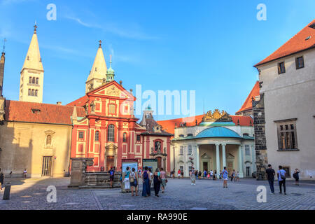 Prague, République tchèque - 16 août, 2018 : basilique Saint-Georges Banque D'Images