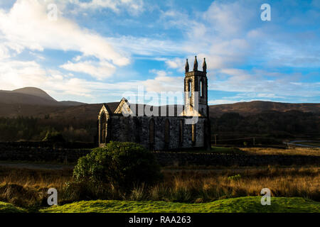 L'Église ruinée de l'Irlande dans le Glen empoisonné Dunlewey Gweedore Donegal Irlande Europe Banque D'Images