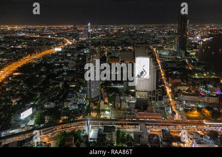 Bangkok skyline at night de bar Sirocco, très belles vues Banque D'Images