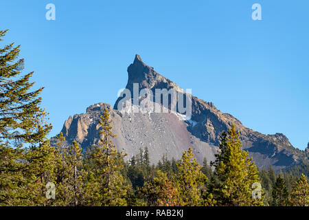 Mont Thielsen vu depuis le point de vue de Diamond Lake dans l'Oregon, USA Banque D'Images