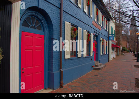 Bâtiment bleu de portes rouges Annapolis MD Visitors Center Banque D'Images