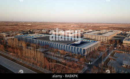 (190103) -- BEIJING, 3 janvier 2019 (Xinhua) -- photo aérienne prise le 7 décembre 2018 présente le Xiongan Xiongan public services centre à nouveau, au nord de la province du Hebei en Chine. Les autorités centrales de la Chine ont approuvé le plan directeur pour Xiongan 2018-2035 Nouveau domaine, soulignant que sa création est importante pour le développement de haute qualité et la construction de la système économique moderne. Le plan a été approuvé par le Comité central du Parti communiste chinois (PCC) et le Conseil d'État. Le plan directeur est la ligne directrice pour l'élaboration, la construction et la gestion de la Banque D'Images