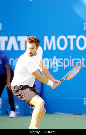 Pune, Inde. 3e janvier 2019. Ernests Gulbis de Lettonie en action dans le premier quart de finale de la compétition des célibataires chez Tata ouvrir le tournoi de tennis ATP de Maharashtra à Pune, en Inde. Credit : Karunesh Johri/Alamy Live News Banque D'Images