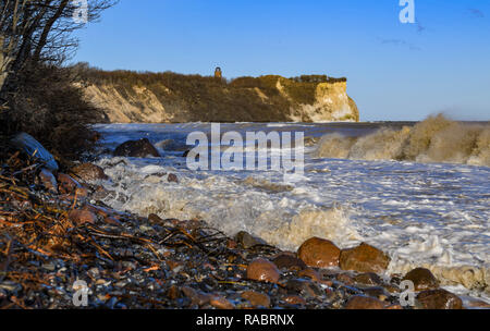 Vitt, Allemagne. 09Th Jan, 2019. La côte escarpée au Cap Arkona avec le tour de roulement historique. Crédit : Patrick Pleul/dpa-Zentralbild/ZB/dpa/Alamy Live News Banque D'Images