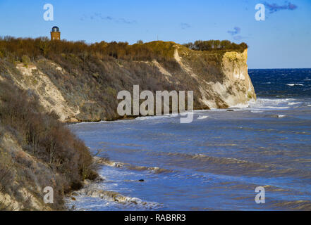 Vitt, Allemagne. 09Th Jan, 2019. La côte escarpée au Cap Arkona avec le tour de roulement historique. Crédit : Patrick Pleul/dpa-Zentralbild/ZB/dpa/Alamy Live News Banque D'Images