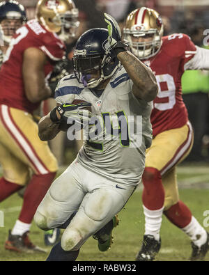 27 novembre 2014 - Santa Clara, Californie, États-Unis - Seattle Seahawks running back Marshawn Lynch (24) le jeudi 27 novembre 2014, au stade de Lévis à Santa Clara, en Californie. Les Seahawks défait les 49ers 19-3. (Crédit Image : © Al Golub/Zuma sur le fil) Banque D'Images