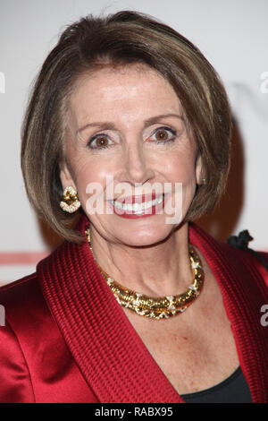 ***PHOTO D***, Nancy Pelosi, a élu comme président de la Chambre Nancy Pelosi arriver pour le Kennedy Center Honors 2009 tenu au Kennedy Center à Washington, DC. 6 décembre 2009 Credit : Walter McBride/MediaPunch Banque D'Images