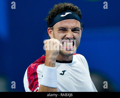 Doha, Qatar. 3 janvier, 2019. Marco Cecchinato de l'Italie célèbre après le match quart des célibataires contre Dusan Lajovic de la Serbie à l'ATP tennis tournoi Open du Qatar à Doha, capitale du Qatar, le 3 janvier 2019. Credit : Nikku/Xinhua/Alamy Live News Banque D'Images