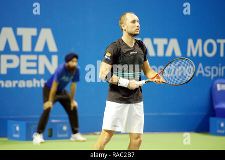 Pune, Inde. 3e janvier 2019. Steve Darcis de Belgique à l'action dans le deuxième quart de finale des célibataires compétition à Tata ouvrir le tournoi de tennis ATP de Maharashtra à Pune, en Inde. Credit : Karunesh Johri/Alamy Live News Banque D'Images