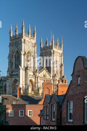 La cathédrale de York Ouest bell towers, York, North Yorkshire, Angleterre, Royaume-Uni, Europe Banque D'Images