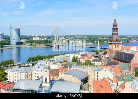 Pont Vansu, cathédrale de Riga, vue de l'église Saint Pierre, Riga, Lettonie, en Europe Banque D'Images