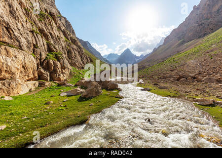 Montagnes du ventilateur, du Tadjikistan, de l'Asie centrale, d'Asie Banque D'Images