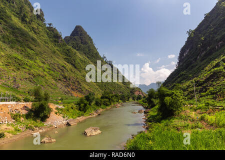 Nho Que Rivière, plateau karstique de Dong Van, Province de Ha Giang, Vietnam, Asie Banque D'Images