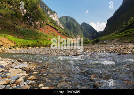Nho Que Rivière, plateau karstique de Dong Van, Province de Ha Giang, Vietnam, Asie Banque D'Images