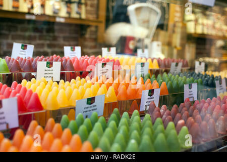 Belgique : Cuberdons traditionnels en forme de cône, candy Belge Banque D'Images