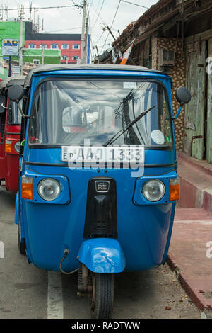 Un Tuktuk taxi moto au Sri Lanka Banque D'Images