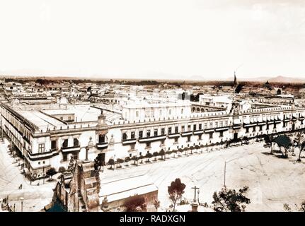 Palace à partir de la cathédrale, ville de Mexico, Mex, Jackson, William Henry, 1843-1942, châteaux, places, Mexique repensé Banque D'Images