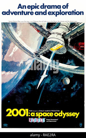 2001 : A Space Odyssey (1968) réalisé par Stanley Kubrick avec Keir Dullea, Gary Lockwood, William Sylvester et Leonard Rossiter. Un mystérieux monolithe noir est découvert sur la lune et lancement de la mission, à découvrir son origine et signification. Banque D'Images