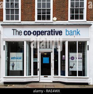 Chichester, Royaume-Uni - 06 octobre 2018 : l'avant de la Co-Operative bank branch en voie nord Banque D'Images