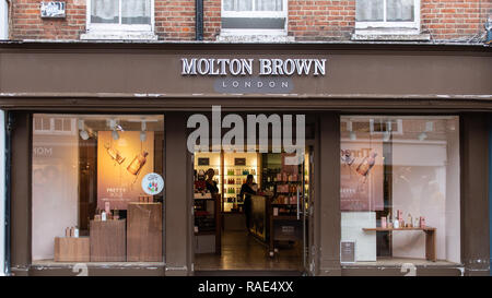 Chichester, Royaume-Uni - 06 octobre 2018 : l'avant du magasin dans cosmeetics Molton Brown East Street Banque D'Images