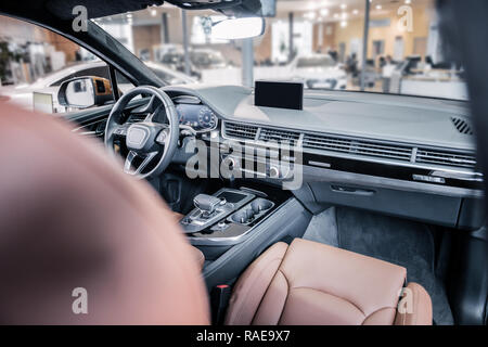 Vue de dessus en cuir intérieur en belles grosses voiture voyageurs Banque D'Images