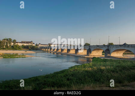 La Loire à Tours : bancs et Wilson Bridge vu de la rive nord *** *** légende locale Banque D'Images