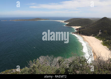 Vue de dessus de la plage de Zenith et autres plages de la baie de Fingal, tête de Tomaree Port Stephens, de l'Australie. Banque D'Images